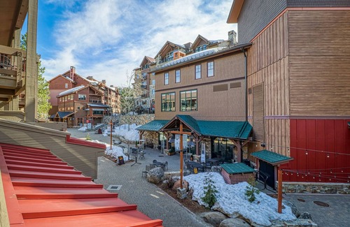 Truckee Apartment | Rustic suite in the heart of Northstar - easy access to lifts & hiking