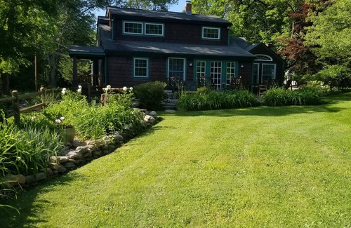 Bridgewater House | Rustic Three bedroom , 2 full bath Bungalow