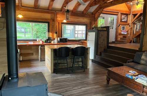 St. Johnsbury Cabin | Rustic Vermont Mountain Lodge Retreat/Fall & Winter Exclusive