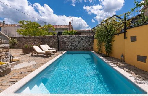 Gracisce Villa | Rustic Villa Katarina by Villas Holiday