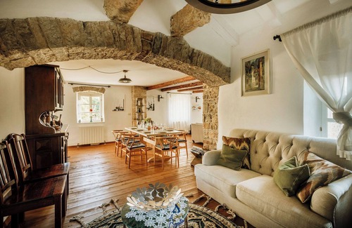 Makovci Villa | Rustic Villa with a Pool for up to 12 guests