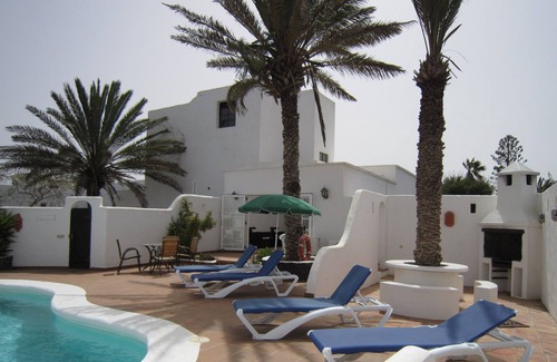 La Vegueta Villa | Rustic villa with jacuzzi, heated pool and sun terrace