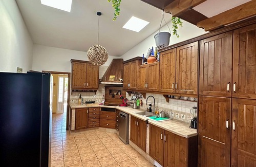 Tuineje Villa | Rustic Villa with Private Pool near Ocean, Hiking & Cycling Trails – Sleeps 9