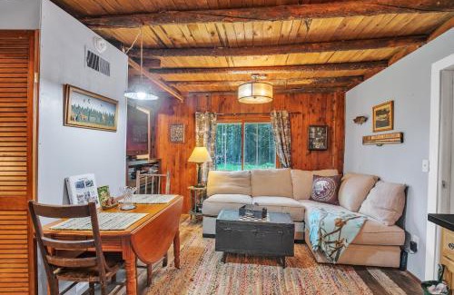 Hazelhurst House | Rustic Willow Retreat - Outdoor Adventures cabin