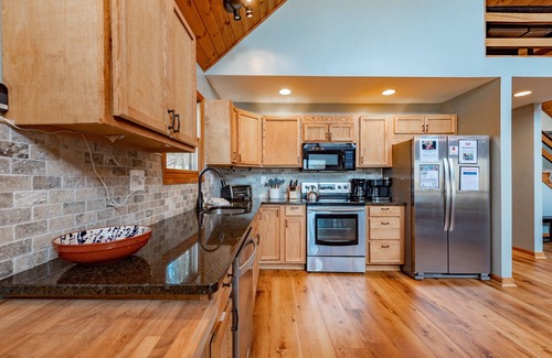 Oakland House | Rustic Woodsy Getaway w/Hot Tub & Fireplace