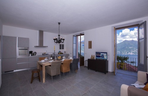 Naggio House | Rustico Logo Bellavista, Plesio, Italy