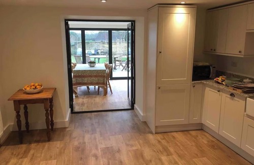 Hinton St. George House | RusticRetreat-4Guests-Fireplace-Parking-Garden