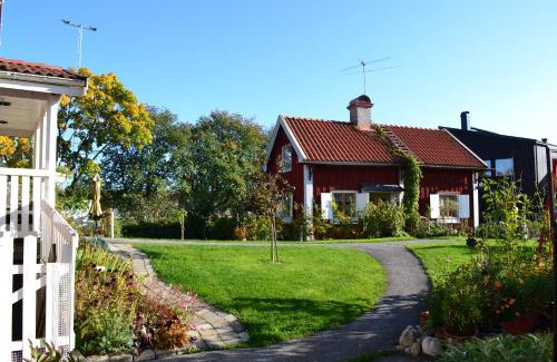 Orebro House | Rustik gäststuga med lantlig känsla nära Örebro city