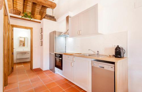 Alpuente Apartment | RUSTIKALPUENTE Escuelas de NIÑAS