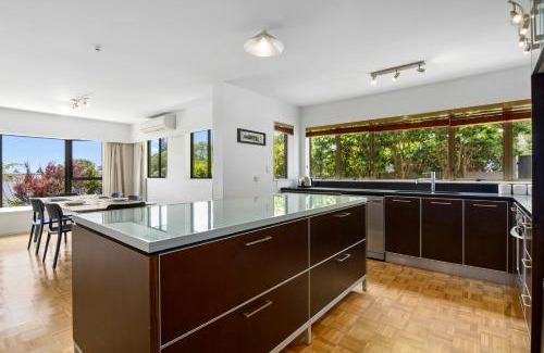 Nelson South House | Rutherford Retreat - Nelson Holiday Home