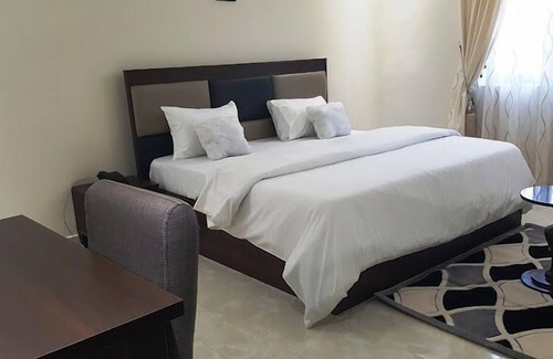 Ayon Hotel | Ruthmour Hotel and Treasure Suites