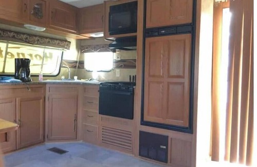 Onalaska House | RV#2 stay on Lake Livingston, large slide out