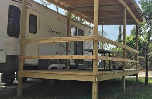Onalaska House | RV#2 stay on Lake Livingston, large slide out