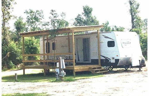 Onalaska House | RV#2 stay on Lake Livingston, large slide out