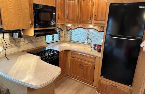 Onalaska House | RV#9, waterfront