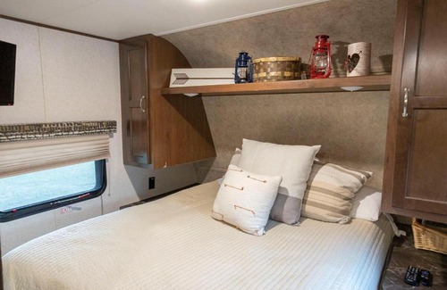 New Braunfels House | Rv Adventure - River Access - Float, Swim, Fish!
