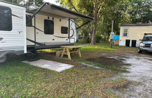 Christmas House | RV Apartment near Disney, Universal Parks, and all of Orlando's attractions.