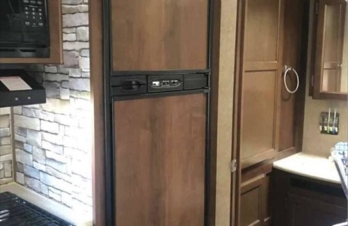 Hulen House | RV Camper on Private Campground
