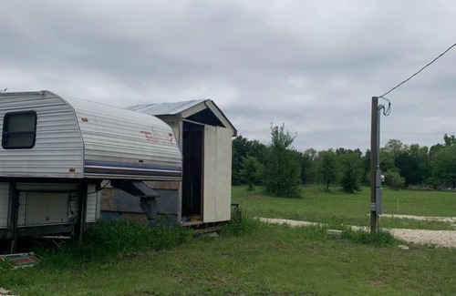 Navarro County Resort | Rv camping site with all hookups