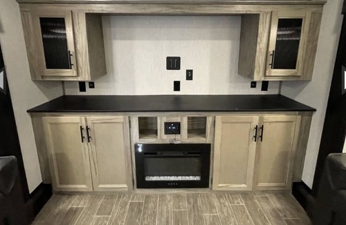 Central Southwest House | RV for you and all your friends and family