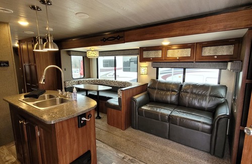 Gravois Mills House | RV - Glamping - Views At Coconuts - Lake View