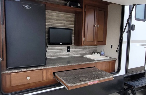Gravois Mills House | RV - Glamping - Views At Coconuts - Lake View
