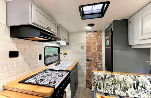 Port Moody House | RV |Hot tub & fire-pit | Cape Carraholly Retreat