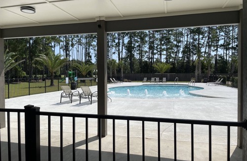 Oak RV Rental | RV Lot at Whispering Pines RV Resort - 5 Miles to the Beach!