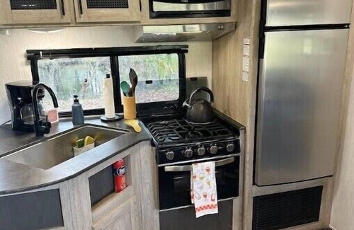 High Springs House | RV on Santa Fe River Close to Ginnie Springs!n