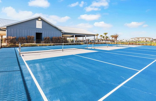 Foley RV Rental | RV Pad w/Pool, Pickleball, Go Carts & Putt-Putt