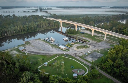 Wewahitchka RV Rental | RV Ready! Full Hookups. Enjoy Port St. Joe and the Beaches at this Private RV