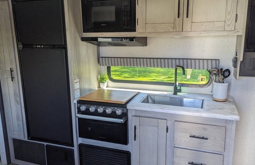 Milroy House | RV Rental 21 - Hartman Center