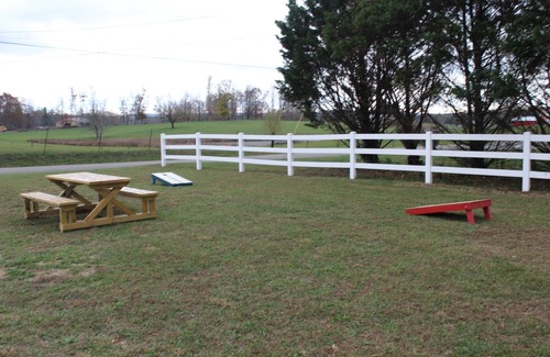 Sparta RV Rental | RV Resort in between Sparta and Crossville with Full Hook Up Sites