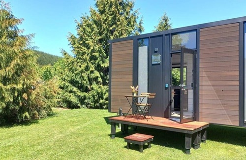 Woodstock House | Ryans Ranch by Tiny Away
