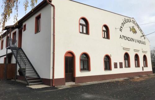 Unicov House | Rybářská restaurace a penzion u Horáků