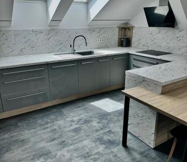 Unicov House | Rybářská restaurace a penzion u Horáků
