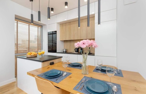 Srodmiescie Apartment | Rybickiego 4 | Modern Apartment | Parking