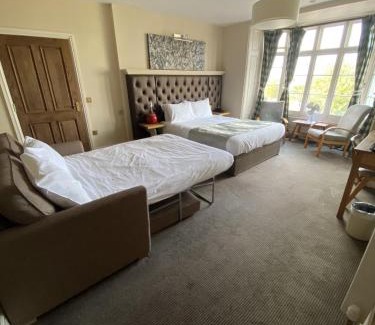 Ryde Hotel | Ryde Castle by Greene King Inns