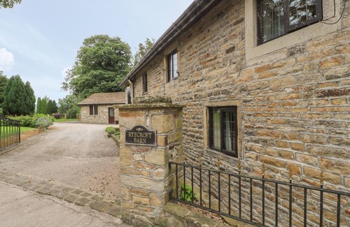 Sutton-in-Craven Cottage | RYECROFT BARN, pet friendly in Cross Hills