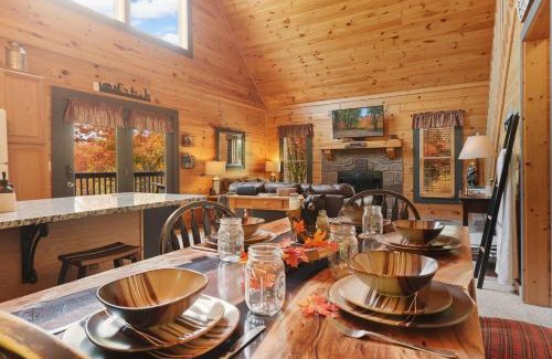 Sevierville House | Ryes and Shine Bootlegger's Cabin! Hot Tub* Pool* Arcade* Billiards *EV * Pet Friendly