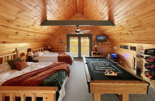 Sevierville House | Ryes and Shine Bootlegger's Cabin! Hot Tub* Pool* Arcade* Billiards *EV * Pet Friendly