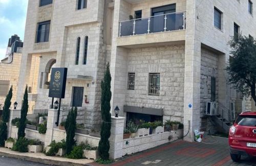 Ramallah Apartment | RyLux Suits