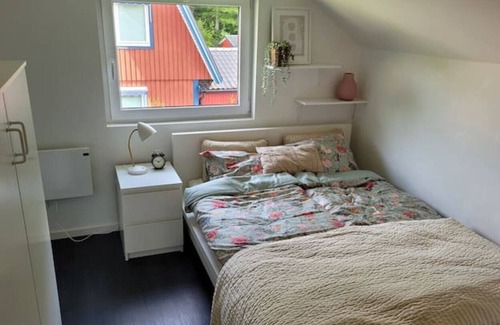 Almhult Municipality Villa | Rymligt, Strandnära Hus, 5 Sovrum, Bastu och Gym,