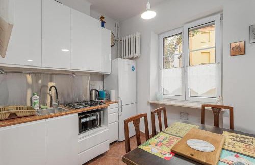 gmina Parzeczew Apartment | Rynek Nowego Miasta 27 by NYX Apart