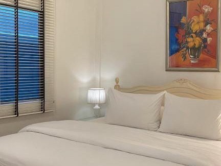 Bang Phra Hotel | Rynn Hotel