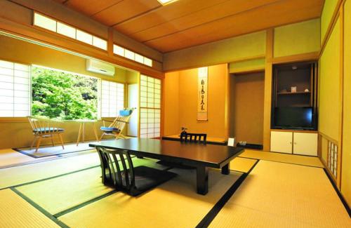 Tsukioka Onsen Hotel | Ryokan Imai