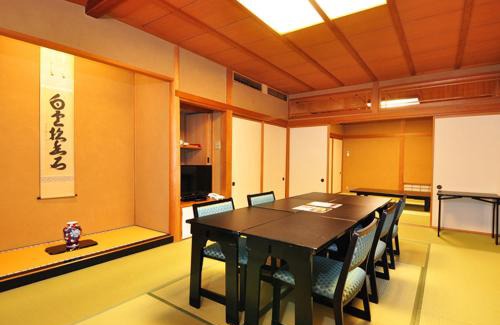 Tsukioka Onsen Hotel | Ryokan Imai