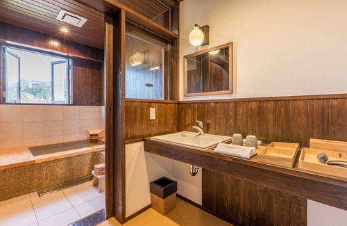 Ureshino House | Ryokan Oomuraya