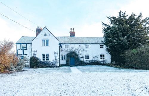 Eaton Mascott House | RYTON GRANGE FARMHOUSE to sleep 12