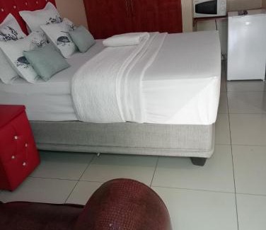 Mahikeng Bed & Breakfast | RZ. GUESTHOUSE MAFIKENG